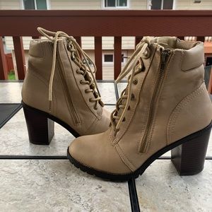 Darma Ankle Boots